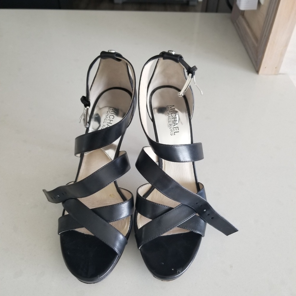 Micheal Kors 8.5 platform heels